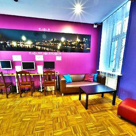 Nathan'S Villa Hostel ワルシャワ エクステリア 写真