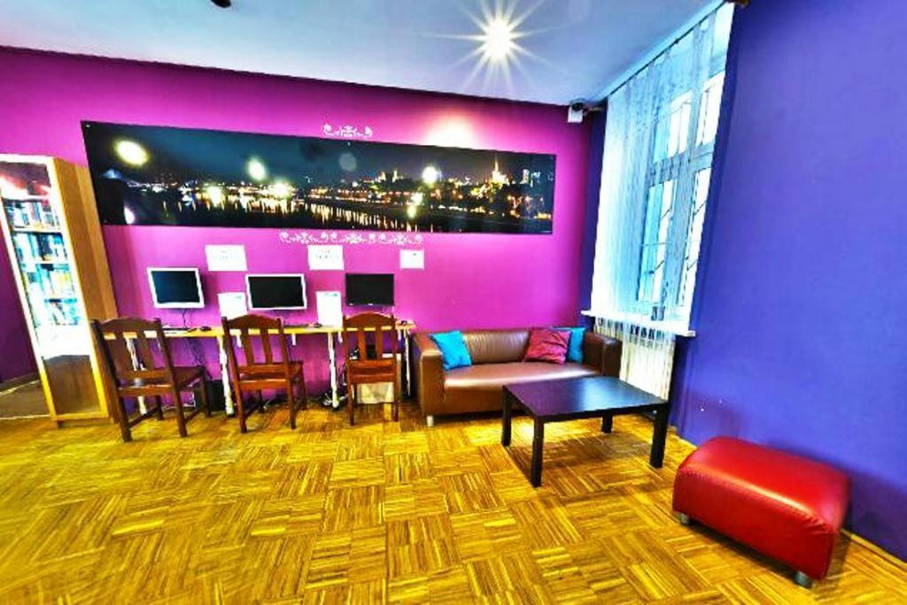 Nathan'S Villa Hostel ワルシャワ エクステリア 写真