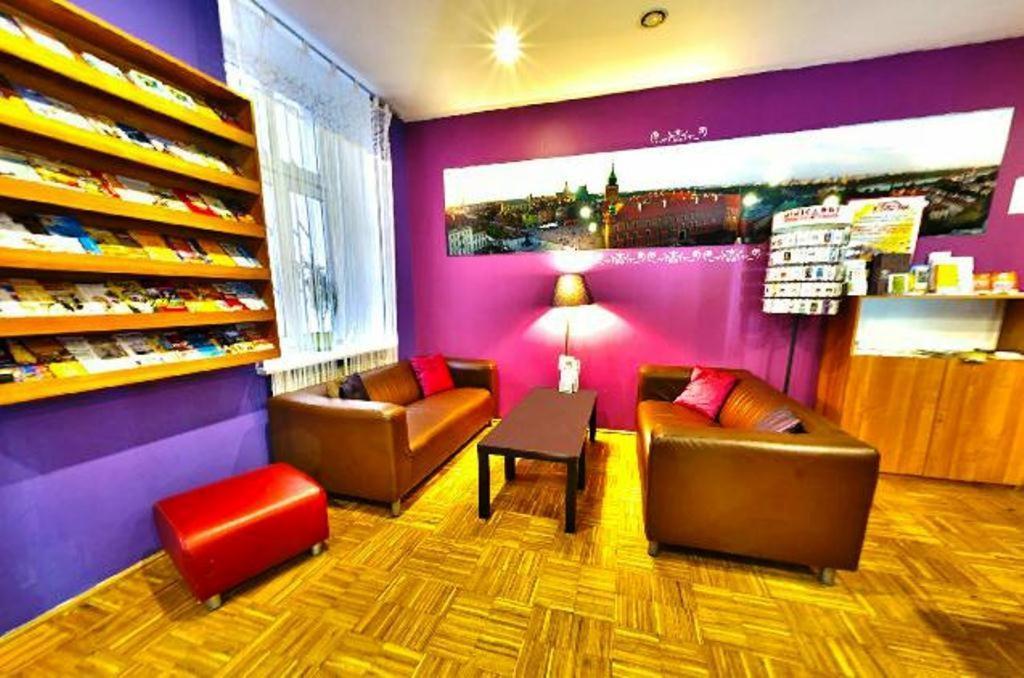 Nathan'S Villa Hostel ワルシャワ エクステリア 写真