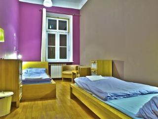 Nathan'S Villa Hostel ワルシャワ エクステリア 写真